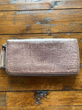 Kenneth Cole New York Leather Zip Pouch